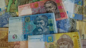 Паперові 1, 2, 5 і 10 гривень пропонують повернути в обіг